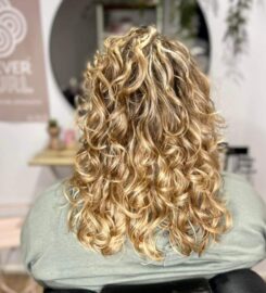 Banat Pavan Beauty Salon