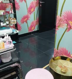 Royal Care Beauty Center